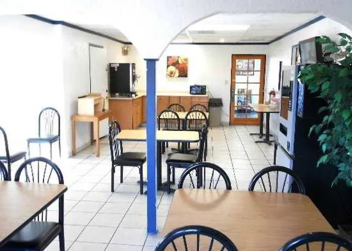 6 Sierra Vista, Az Huachuca Hotel 3*